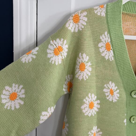 Green Daisy Floral Knit Cardigan Spring Sweater - Picture 4 of 5